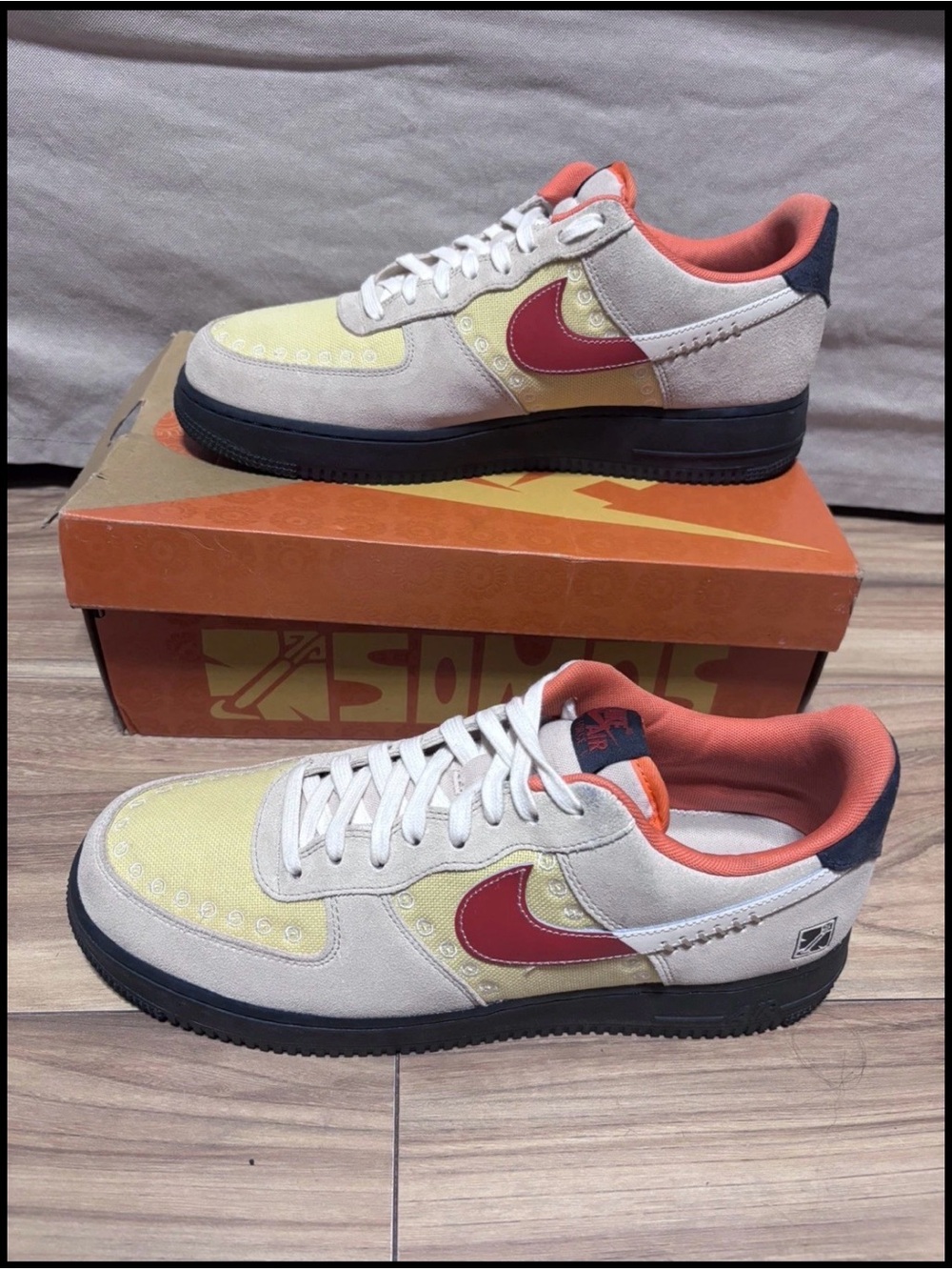 *Used Nike Air Force 1 Low '07 LX 'Somos Familia' Size 11.5 DZ53551126